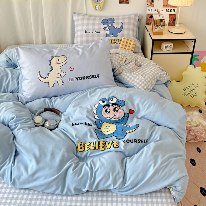 91家纺网 家纺一手货源 找家纺 一霖家纺 2025新款高克重云朵棉数码印花＋毛巾绣四件套 魔法恐龙