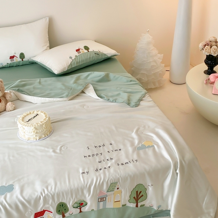 91家纺网 家纺一手货源 找家纺 （总）星野 2025新款60s进口奥地利兰精天丝刺绣夏被夏凉被空调被-绿野小筑