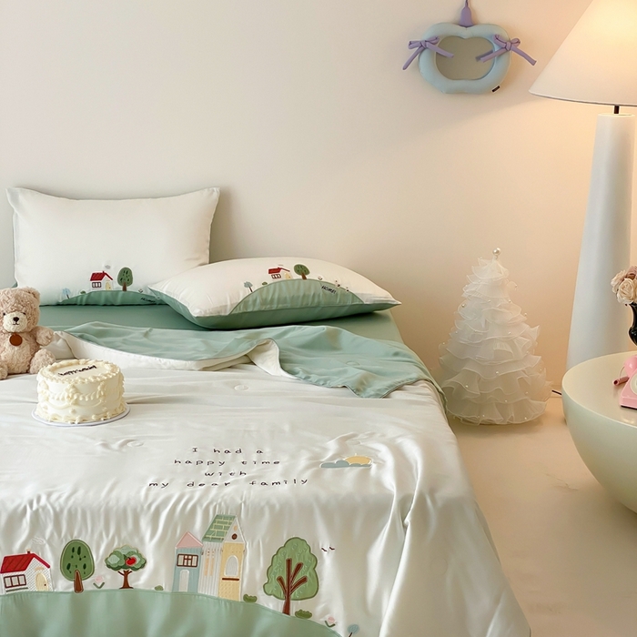 91家纺网 家纺一手货源 找家纺 （总）星野 2025新款60s进口奥地利兰精天丝刺绣夏被夏凉被空调被-绿野小筑