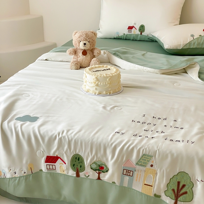 91家纺网 家纺一手货源 找家纺 （总）星野 2025新款60s进口奥地利兰精天丝刺绣夏被夏凉被空调被-绿野小筑