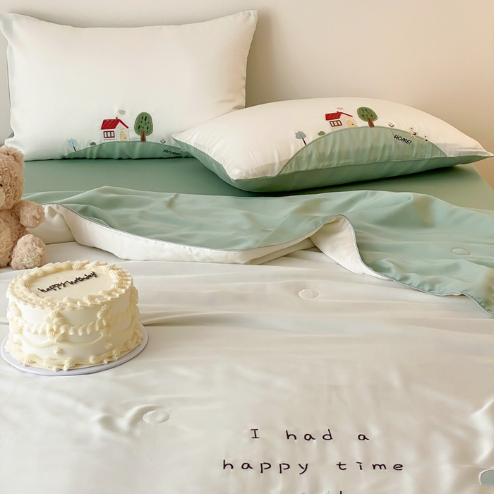 91家纺网 家纺一手货源 找家纺 （总）星野 2025新款60s进口奥地利兰精天丝刺绣夏被夏凉被空调被-绿野小筑