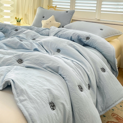 91家纺网 家纺一手货源 找家纺 （总）推推家纺 2025新款水洗棉玫瑰刺绣夏被