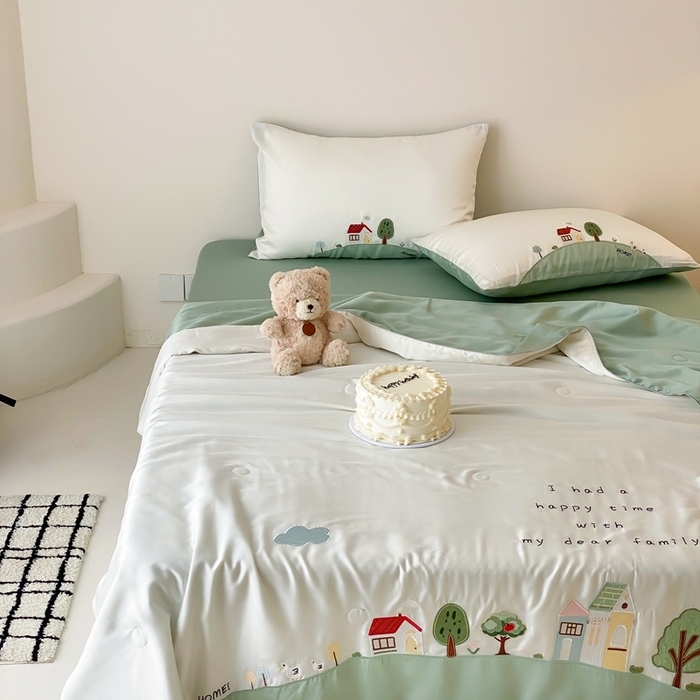 91家纺网 家纺一手货源 找家纺 （总）星野 2025新款60s进口奥地利兰精天丝刺绣夏被夏凉被空调被-绿野小筑