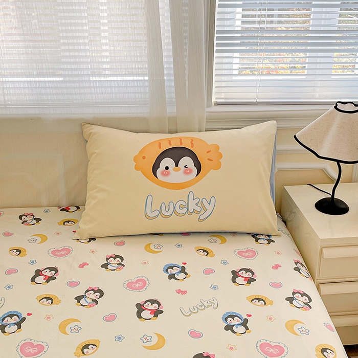 91家纺网 家纺一手货源 找家纺 一霖家纺 2025新款高克重云朵棉数码印花＋毛巾绣四件套 音乐企鹅