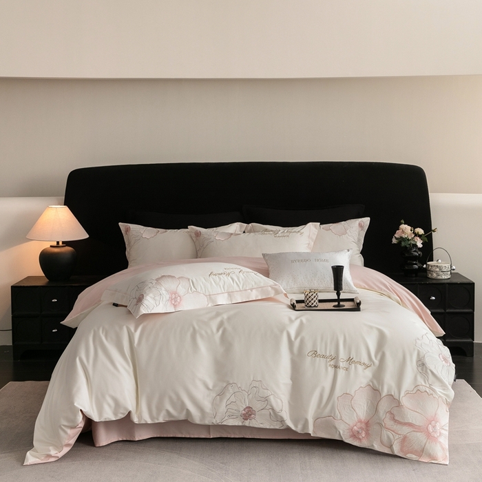 91家纺网 家纺一手货源 找家纺 （总）馨蕊家居 2025新款高精密刺绣轻奢风全棉四件套-棉-花至