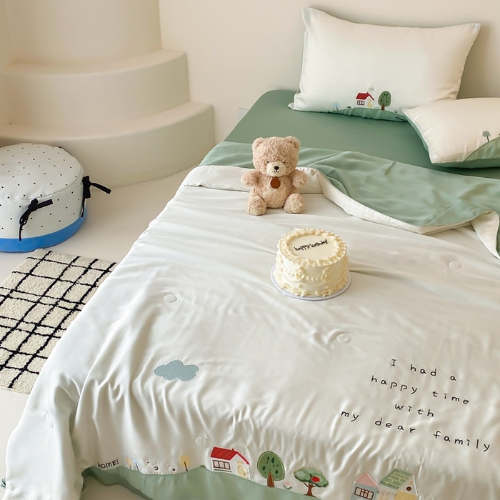 91家纺网 家纺一手货源 找家纺 （总）星野 2025新款60s进口奥地利兰精天丝刺绣夏被夏凉被空调被-绿野小筑