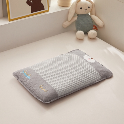 91家纺网 家纺一手货源 找家纺 （总）幸运草  2025新款凉豆豆全荞麦壳儿童枕芯夏天卡通可爱荞麦凉枕