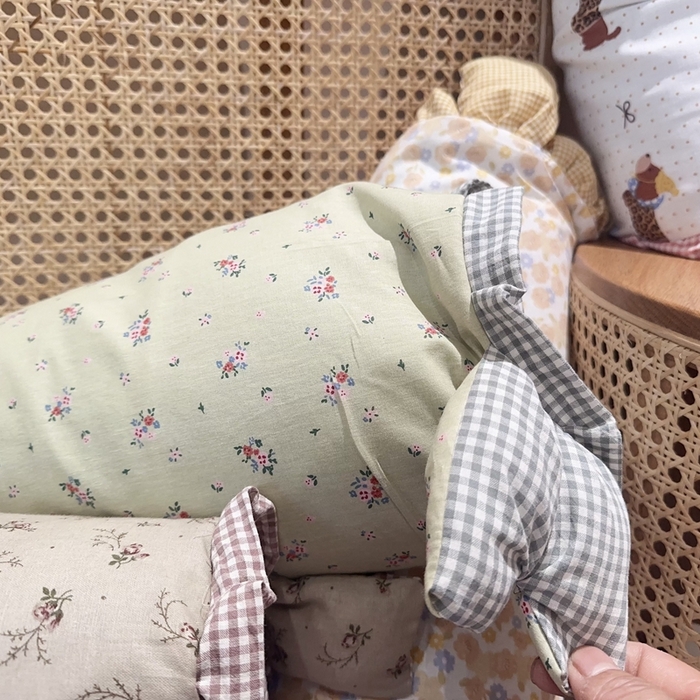 91家纺网 家纺一手货源 找家纺 （总）伟邦枕芯 2025新款全棉双层纱小碎花兔兔荞麦枕