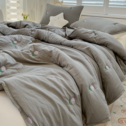 91家纺网 家纺一手货源 找家纺 （总）推推家纺 2025新款水洗棉玫瑰刺绣夏被