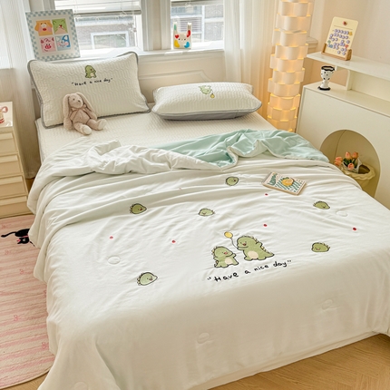 91家纺网 家纺一手货源 找家纺 （总）慕尚家纺 2025刺绣款乳胶凉席水洗棉夏被三件套四件套