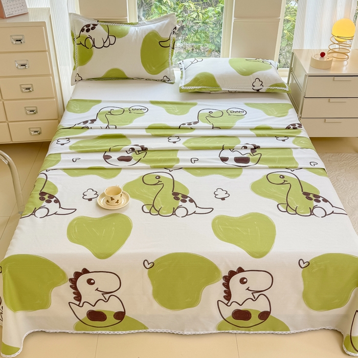 91家纺网 家纺一手货源 找家纺 宜家坊 2025新款春夏原棉鱼骨棉老粗布花边印花床单软凉席三件套 绿影萌龙