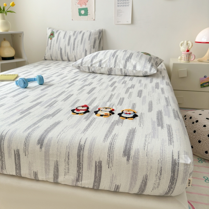 91家纺网 家纺一手货源 找家纺 如意朵 2025全棉老粗布刺绣床笠系列 小企鹅