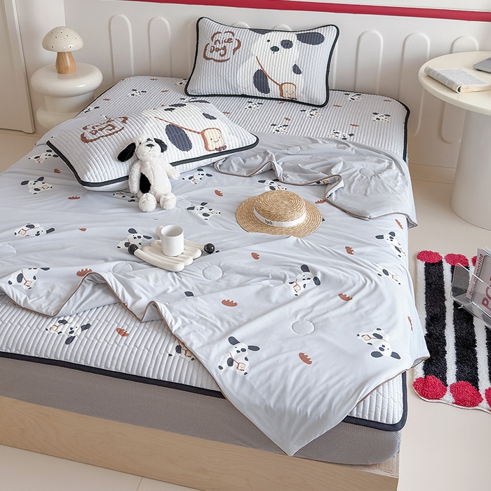 91家纺网 家纺一手货源 找家纺 RYB红黄兰 2025新款INS原创超萌卡通锦氨冰皮夹棉软席凉席床笠三件套 黑白小狗