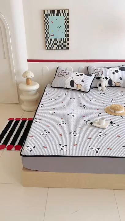 91家纺网 家纺一手货源 找家纺 RYB红黄兰 2025新款INS原创超萌卡通锦氨冰皮夹棉软席凉席床笠三件套 黑白小狗