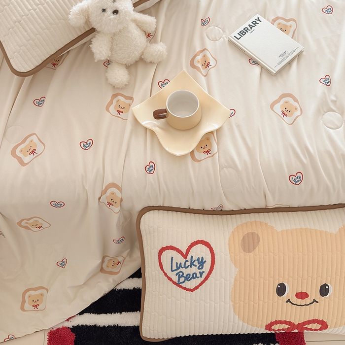 91家纺网 家纺一手货源 找家纺 RYB红黄兰 2025新款INS原创超萌卡通锦氨冰皮夹棉软席凉席床笠三件套 面包熊仔