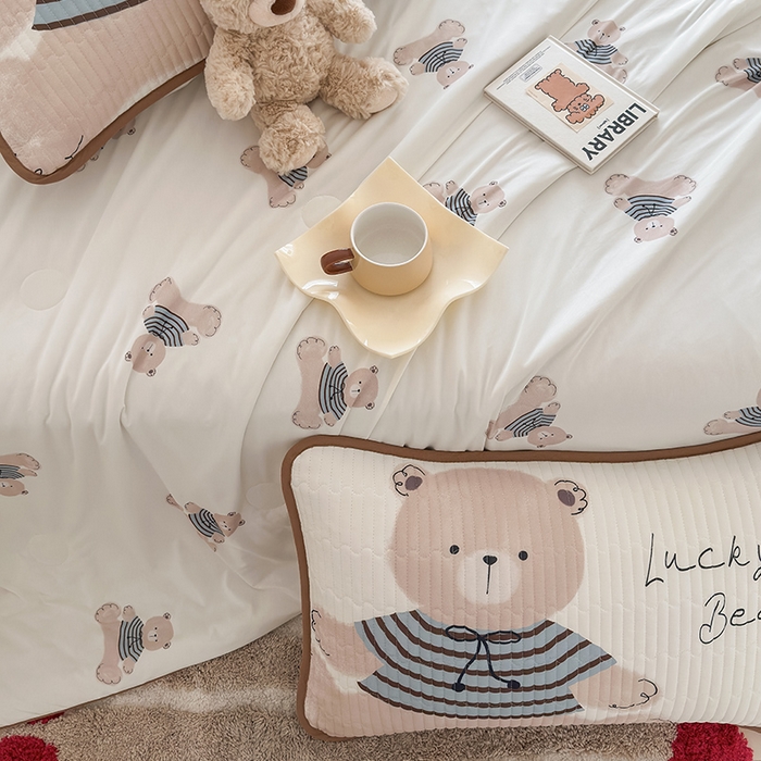 91家纺网 家纺一手货源 找家纺 RYB红黄兰 2025新款INS原创超萌卡通锦氨冰皮夹棉软席凉席床笠三件套 奶油小熊