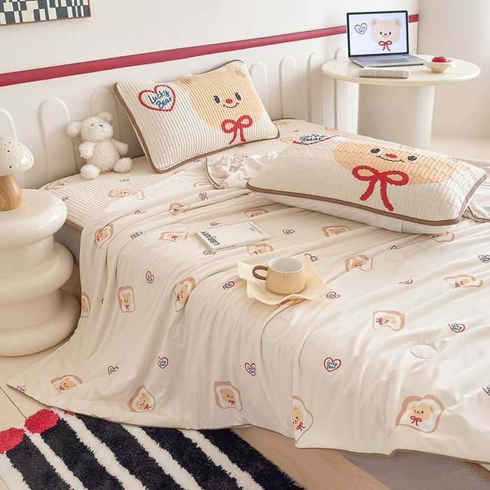 91家纺网 家纺一手货源 找家纺 RYB红黄兰 2025新款INS原创超萌卡通锦氨冰皮夏被夏凉被空调被 面包熊仔