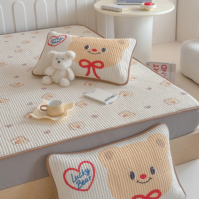 91家纺网 家纺一手货源 找家纺 RYB红黄兰 2025新款INS原创超萌卡通锦氨冰皮夏被夏凉被空调被 面包熊仔