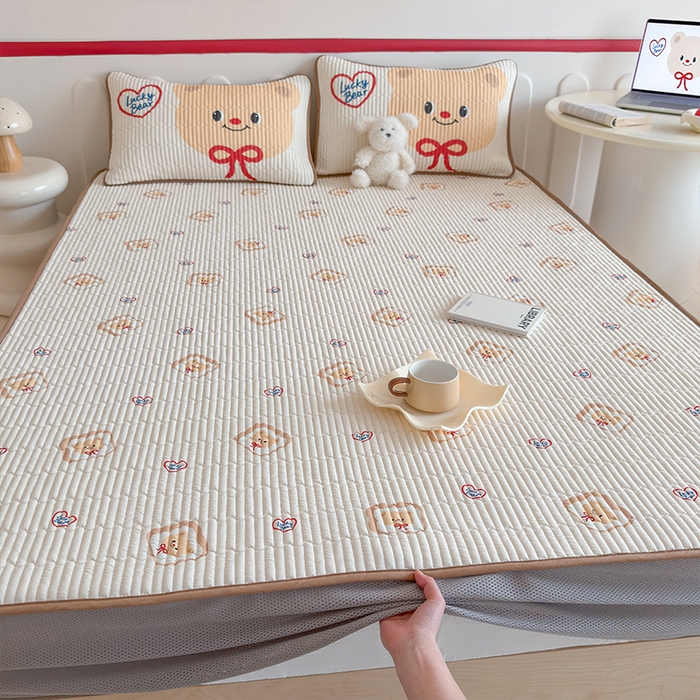 91家纺网 家纺一手货源 找家纺 RYB红黄兰 2025新款INS原创超萌卡通锦氨冰皮夏被夏凉被空调被 面包熊仔