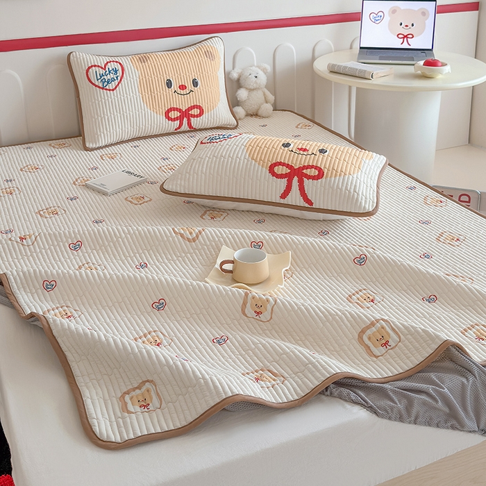 91家纺网 家纺一手货源 找家纺 RYB红黄兰 2025新款INS原创超萌卡通锦氨冰皮夏被夏凉被空调被 面包熊仔