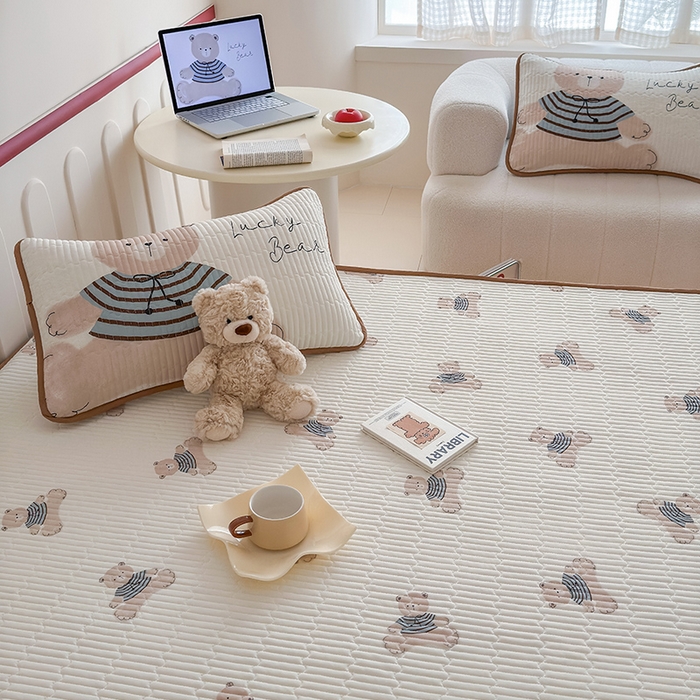 91家纺网 家纺一手货源 找家纺 RYB红黄兰 2025新款INS原创超萌卡通锦氨冰皮夏被夏凉被空调被 奶油小熊