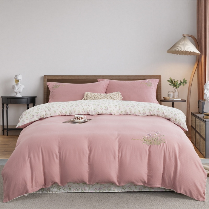 91家纺网 家纺一手货源 找家纺 鲁爱家纺供货 2025新款全棉双层纱绣花四件套 初语-贵妃粉