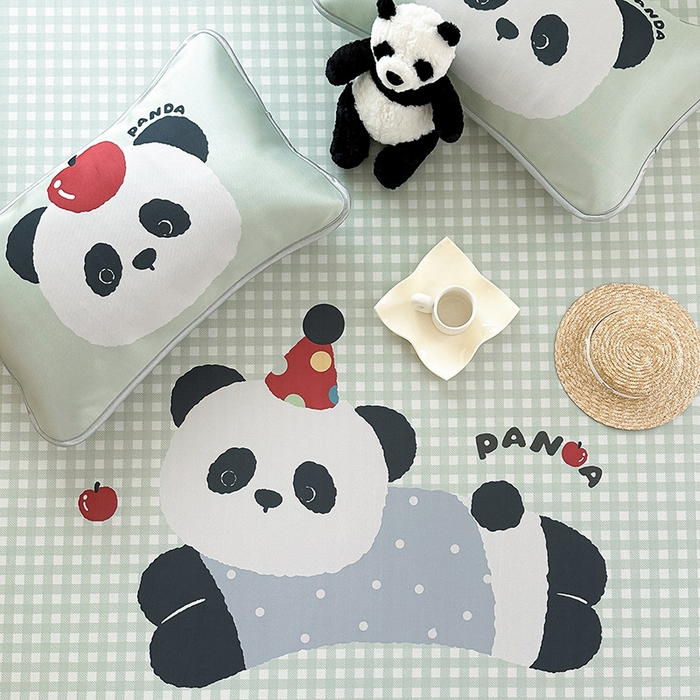 91家纺网 家纺一手货源 找家纺 RYB红黄兰 2025新款INS原创超萌卡通大版碳光冰丝凉席三明治空调席三件套席子 绿格熊猫