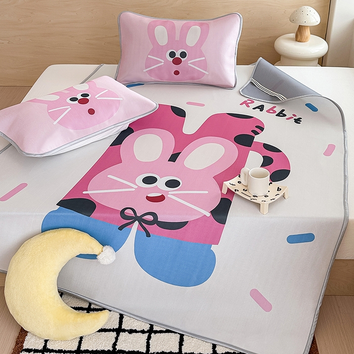 91家纺网 家纺一手货源 找家纺 RYB红黄兰 2025新款INS原创超萌卡通大版碳光冰丝凉席三明治空调席三件套席子 粉兔兔