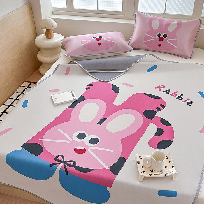 91家纺网 家纺一手货源 找家纺 RYB红黄兰 2025新款INS原创超萌卡通大版碳光冰丝凉席三明治空调席三件套席子 粉兔兔