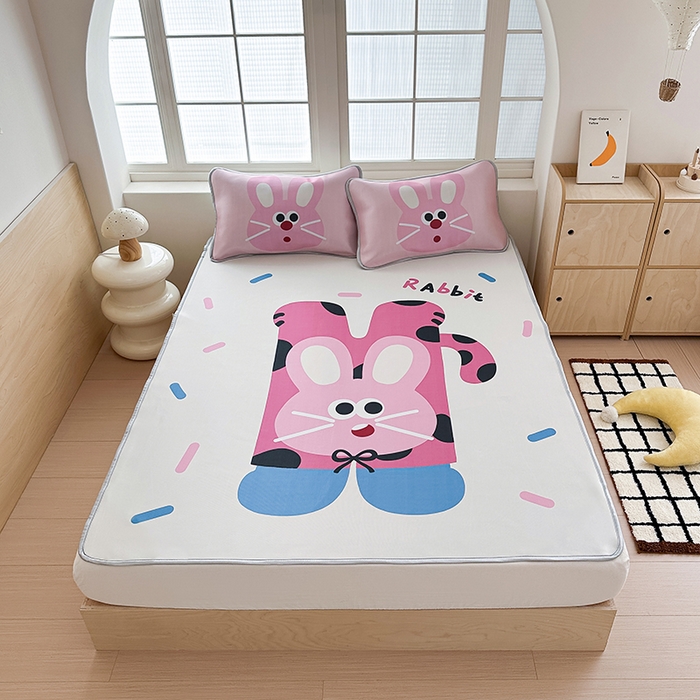 91家纺网 家纺一手货源 找家纺 RYB红黄兰 2025新款INS原创超萌卡通大版碳光冰丝凉席三明治空调席三件套席子 粉兔兔