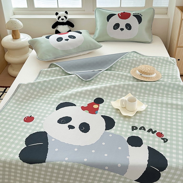 91家纺网 家纺一手货源 找家纺 RYB红黄兰 2025新款INS原创超萌卡通大版碳光冰丝凉席三明治空调席三件套席子 绿格熊猫