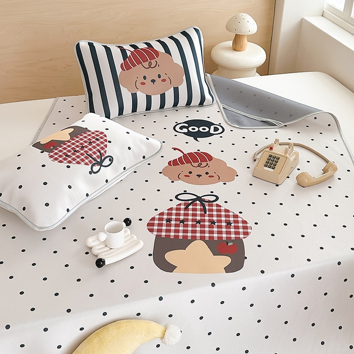 91家纺网 家纺一手货源 找家纺 RYB红黄兰 2025新款INS原创超萌卡通大版碳光冰丝凉席三明治空调席三件套席子 宠物之家