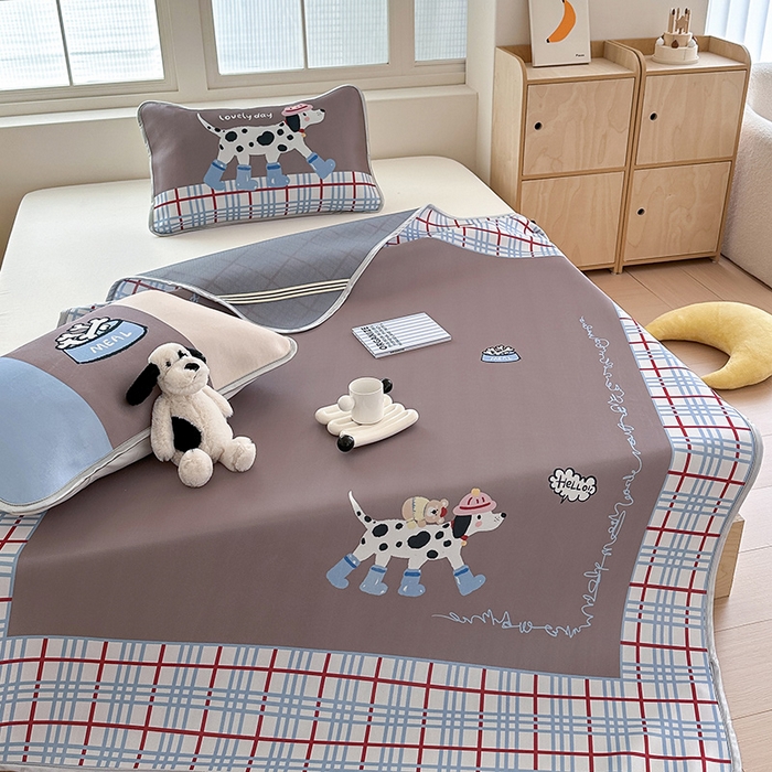 91家纺网 家纺一手货源 找家纺 RYB红黄兰 2025新款INS原创超萌卡通大版碳光冰丝凉席三明治空调席三件套席子 美式斑点狗