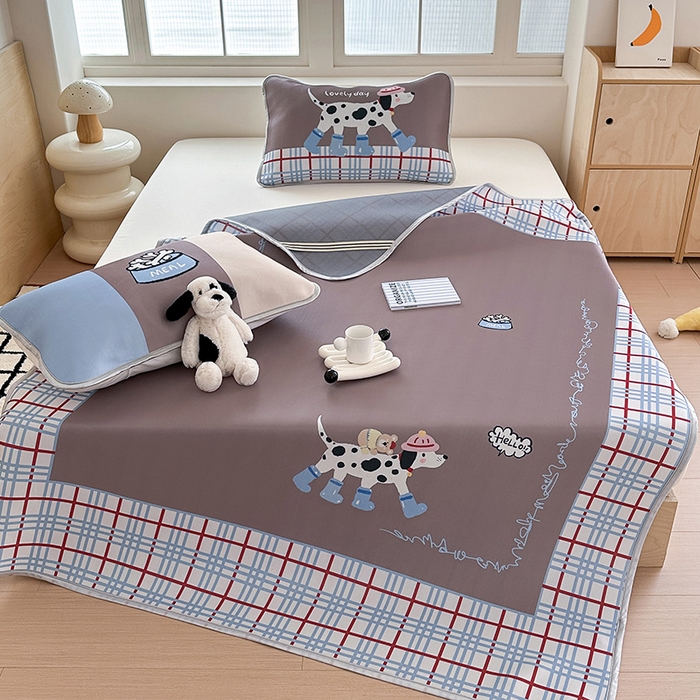 91家纺网 家纺一手货源 找家纺 RYB红黄兰 2025新款INS原创超萌卡通大版碳光冰丝凉席三明治空调席三件套席子 美式斑点狗