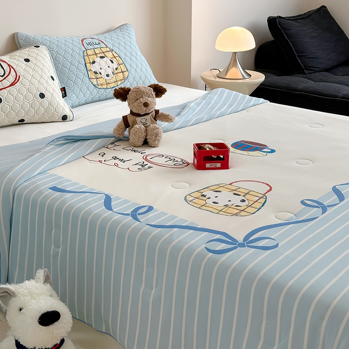 91家纺网 家纺一手货源 找家纺 RYB红黄兰 A类2025新款INS原创大版卡通锦氨冰皮夏被夏凉被空调被 狗狗日记