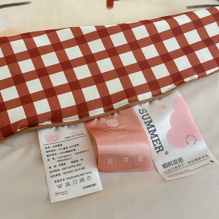 91家纺网 家纺一手货源 找家纺 RYB红黄兰 A类2025新款INS原创大版卡通锦氨冰皮夏被夏凉被空调被 红格猫咪