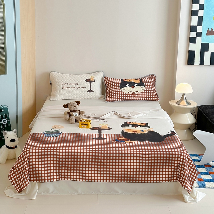 91家纺网 家纺一手货源 找家纺 RYB红黄兰 A类2025新款INS原创大版卡通锦氨冰皮夏被夏凉被空调被 红格猫咪