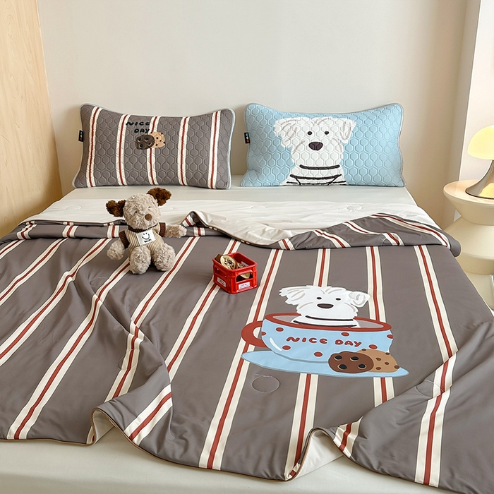 91家纺网 家纺一手货源 找家纺 RYB红黄兰 A类2025新款INS原创大版卡通锦氨冰皮夏被夏凉被空调被 咖啡西高地