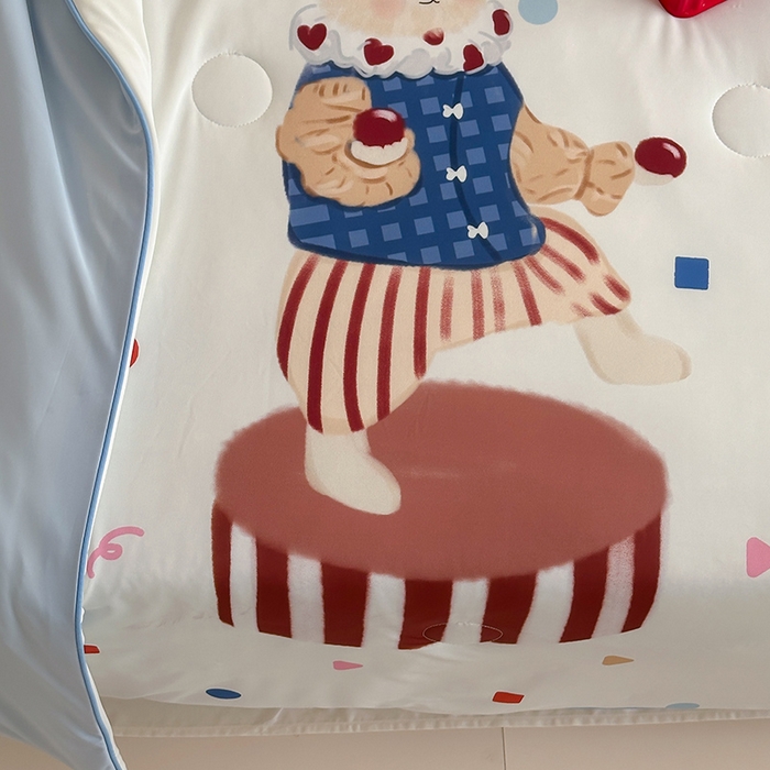 91家纺网 家纺一手货源 找家纺 RYB红黄兰 A类2025新款INS原创大版卡通锦氨冰皮夏被夏凉被空调被 马戏团小兔