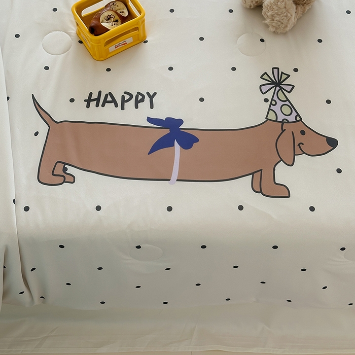 91家纺网 家纺一手货源 找家纺 RYB红黄兰 A类2025新款INS原创大版卡通锦氨冰皮夏被夏凉被空调被 美式腊肠狗