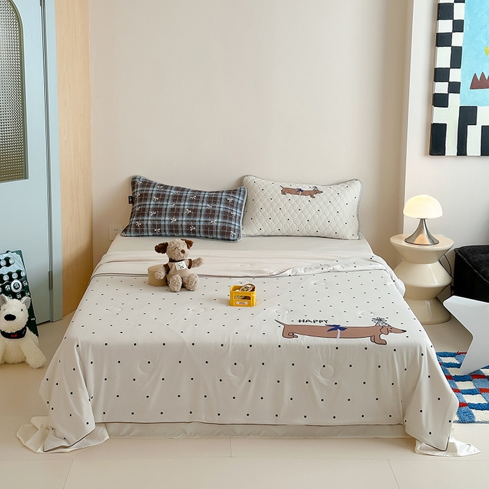 91家纺网 家纺一手货源 找家纺 RYB红黄兰 A类2025新款INS原创大版卡通锦氨冰皮夏被夏凉被空调被 美式腊肠狗