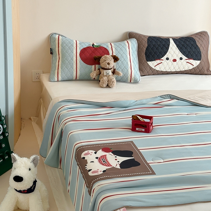 91家纺网 家纺一手货源 找家纺 RYB红黄兰 A类2025新款INS原创大版卡通锦氨冰皮夏被夏凉被空调被 苹果小黑猫