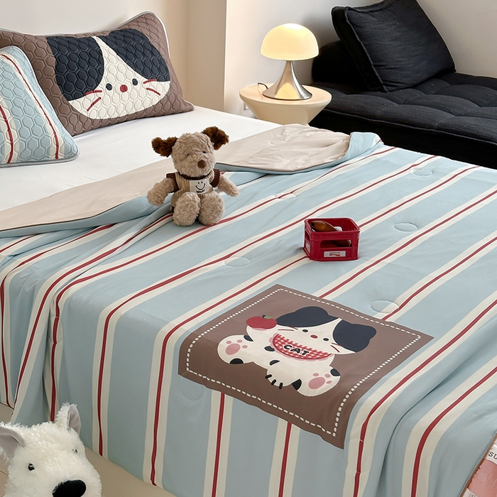 91家纺网 家纺一手货源 找家纺 RYB红黄兰 A类2025新款INS原创大版卡通锦氨冰皮夏被夏凉被空调被 苹果小黑猫