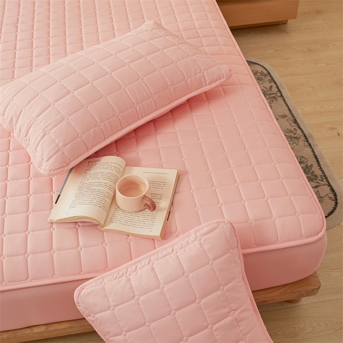 91家纺网 家纺一手货源 找家纺 魅图家纺 2025新款A类原棉防水夹棉床笠 浅玉