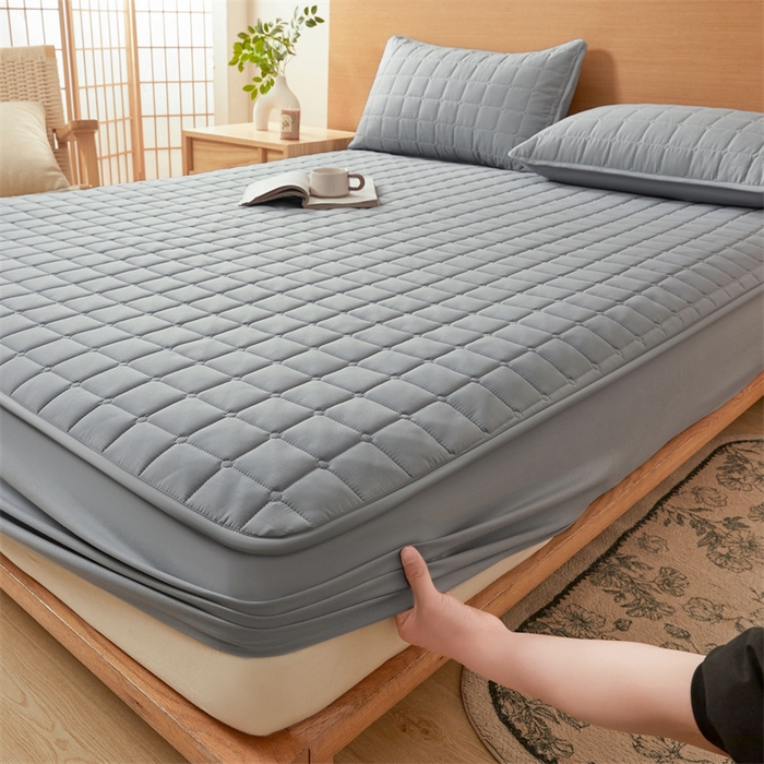 91家纺网 家纺一手货源 找家纺 魅图家纺 2025新款A类原棉防水夹棉床笠 云灰