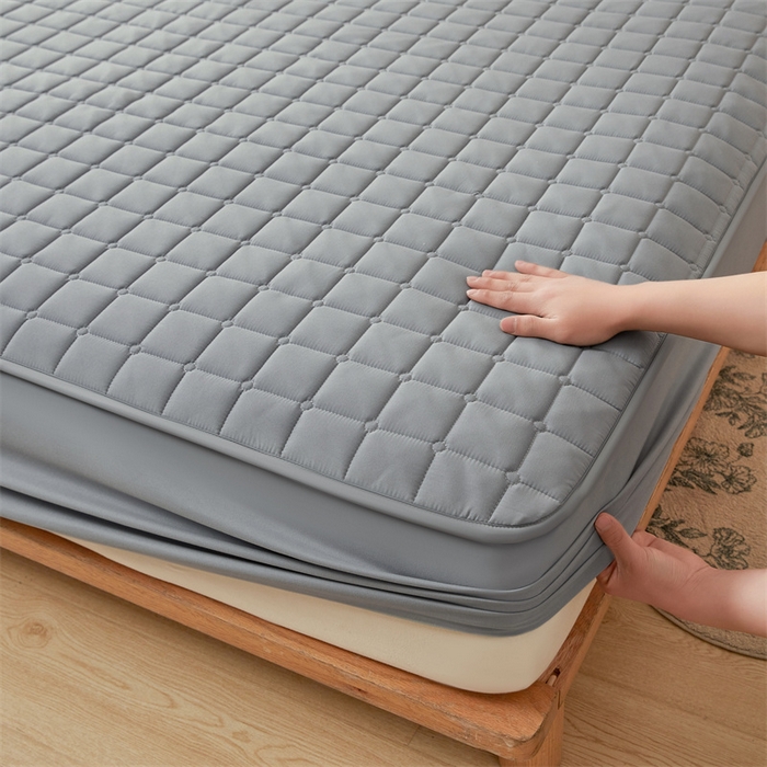 91家纺网 家纺一手货源 找家纺 魅图家纺 2025新款A类原棉防水夹棉床笠 云灰