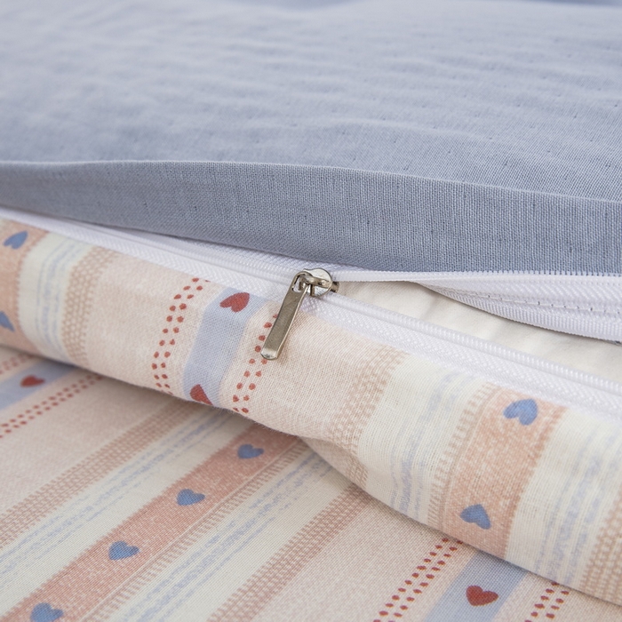 91家纺网 家纺一手货源 找家纺 鲁爱家纺供货 2025新款全棉双层纱绣花四件套 初语-雾霾蓝