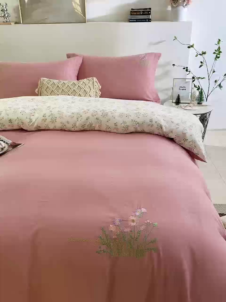 91家纺网 家纺一手货源 找家纺 鲁爱家纺供货 2025新款全棉双层纱绣花四件套 初语-贵妃粉
