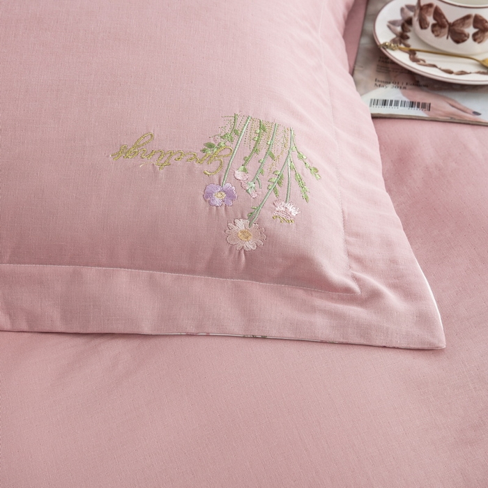 91家纺网 家纺一手货源 找家纺 鲁爱家纺供货 2025新款全棉双层纱绣花四件套 初语-贵妃粉