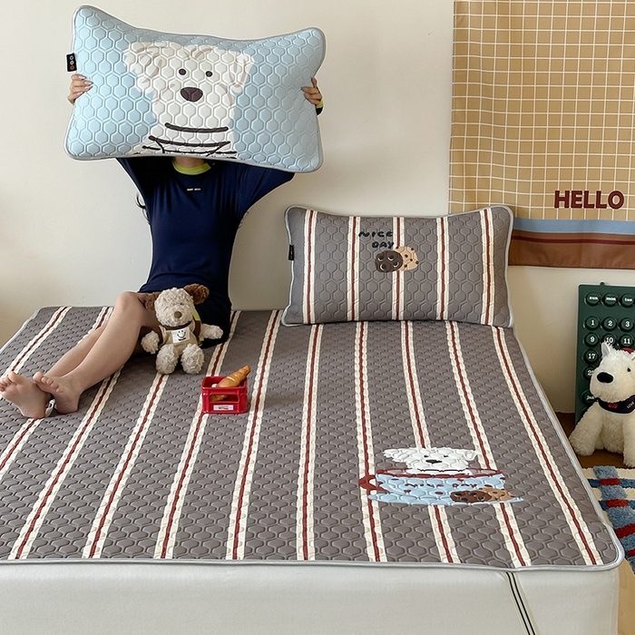 91家纺网 家纺一手货源 找家纺 RYB红黄兰 2025ins原创新款设计师款大版凉感水洗乳胶凉席三件套 咖啡西高地